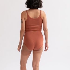 ARQ Crop Tank Terra-Cotta S